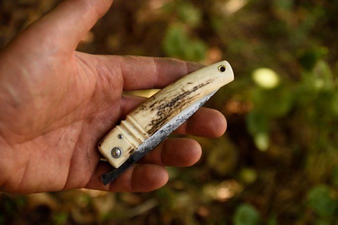Couteau pliant à friction 20cm, manche monobloc en bois de Cerf