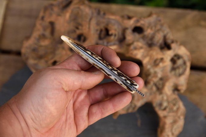 Couteau pliant à friction 19cm, manche monobloc en bois de Cerf