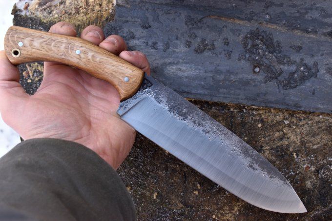Couteau de camp 32.5 cm, manche en Chêne