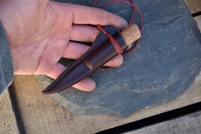 Couteau utilitaire 14cm, Manche en Acajou, Etui cuir moulé
