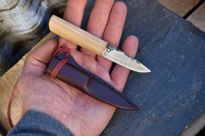 Couteau utilitaire 13cm, Manche en Chêne, Etui cuir moulé