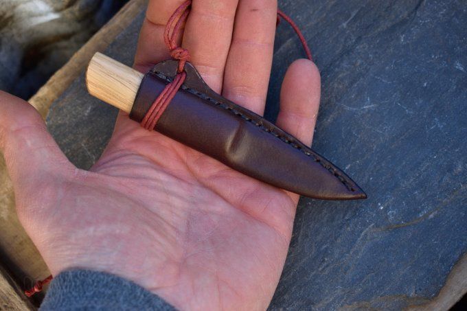 Couteau utilitaire 13cm, Manche en Chêne, Etui cuir moulé
