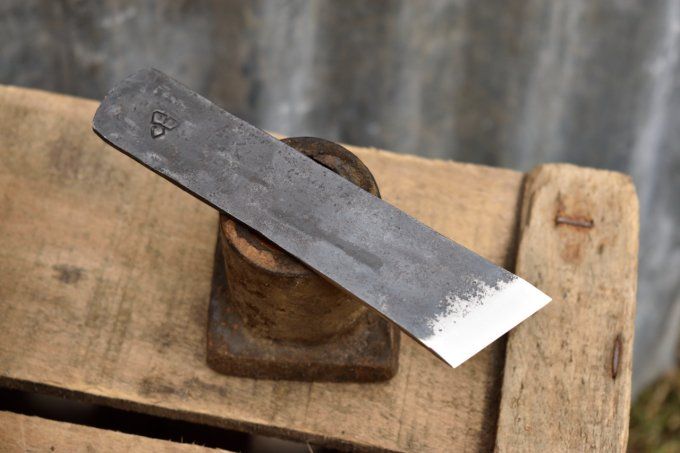 Couteau à parer, droitier
