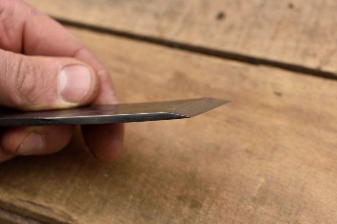Couteau à parer, droitier
