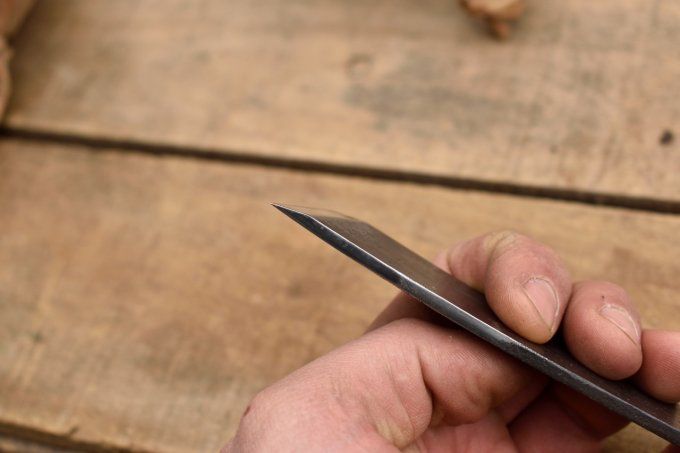 Couteau à parer, droitier