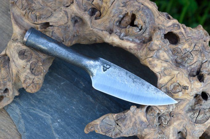Couteau d'office à manche roulé 19cm