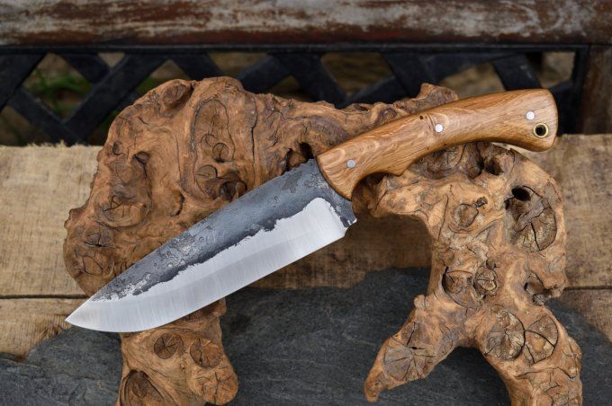 Couteau de camp 29 cm, manche en Chêne