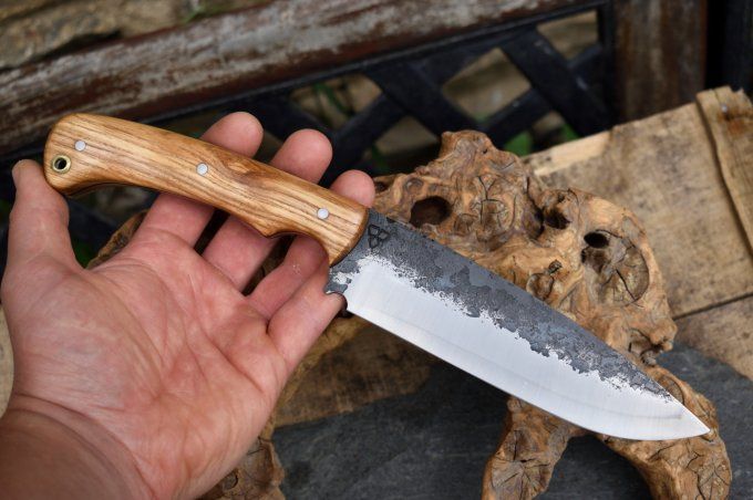 Couteau de camp 30 cm, manche en Frêne