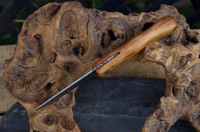 Couteau pliant 20cm, système deux clous, manche monobloc, Bois inconnu