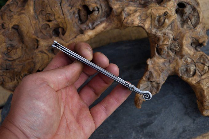 Couteau pliant à friction 20cm, manche en acier, système deux clous