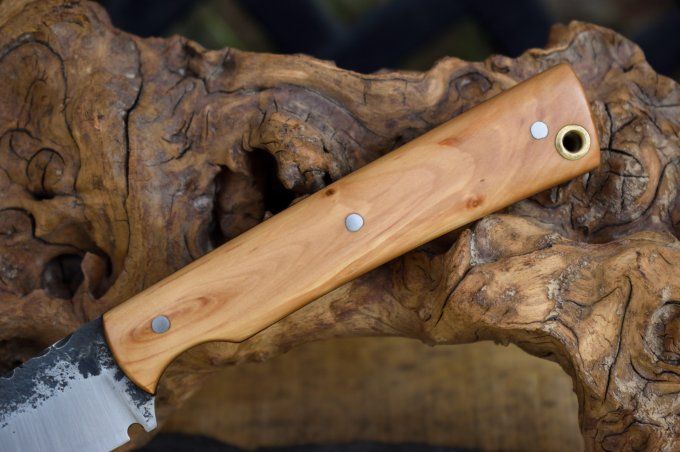 Utilitaire 22 cm, manche en Aubépine