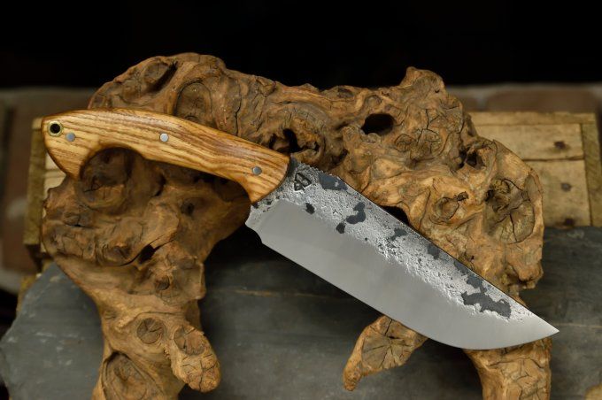 Couteau de camp 31 cm, manche en Frêne