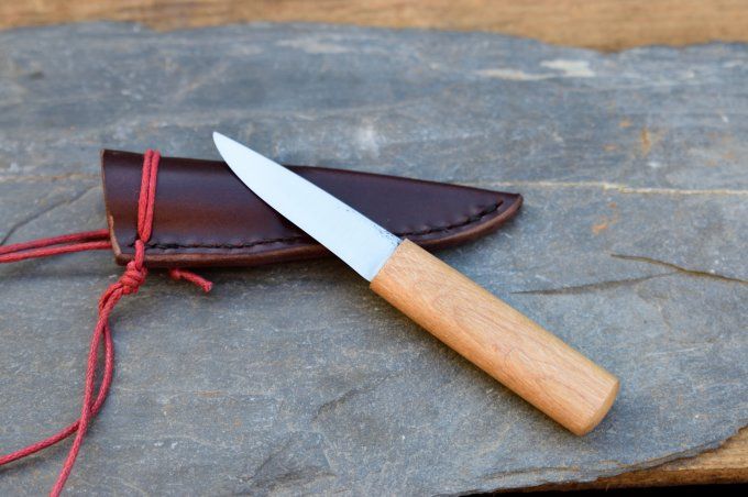 Couteau utilitaire 13cm, Manche en Frêne, Etui cuir moulé 
