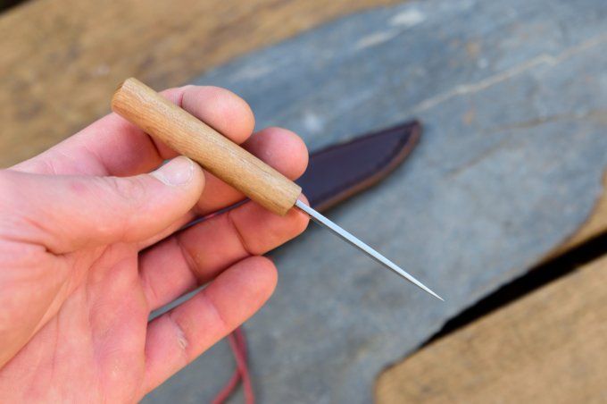 Couteau utilitaire 13cm, Manche en Frêne, Etui cuir moulé 