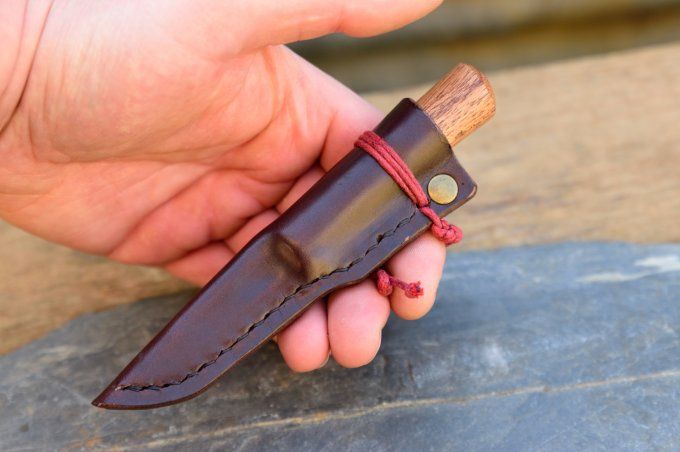 Couteau utilitaire 14cm, Manche en Acajou, Etui cuir moulé